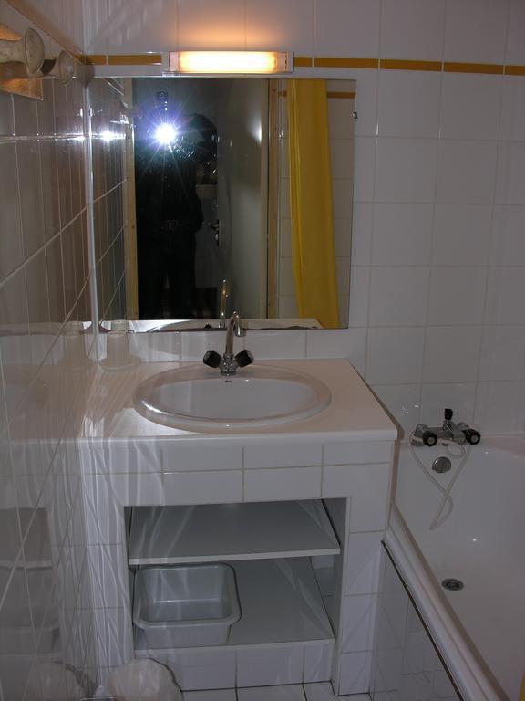 Les Nereides Studios Et Appartements Brides Les Bains Dış mekan fotoğraf